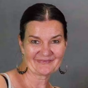 Annett Gunschel, Author, Writer, Traveler, Globetrotter by passion