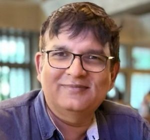 नीरज भूषण